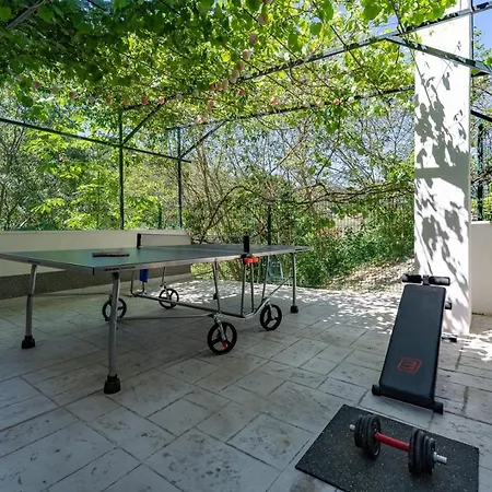 Zara With 32 Sqm Heated Pool, Jacuzzi, Billiard, Tennis Table, 8pax Vila *